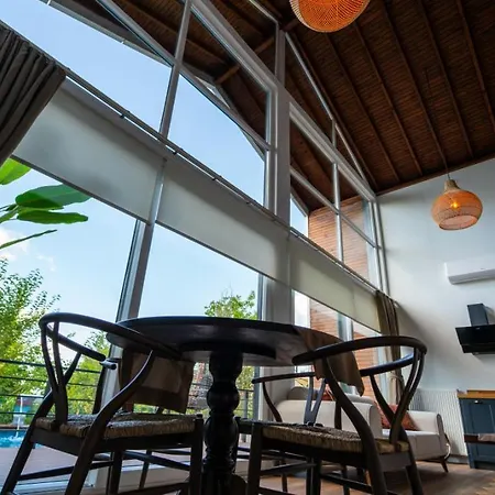 Trio Palazio Villa *