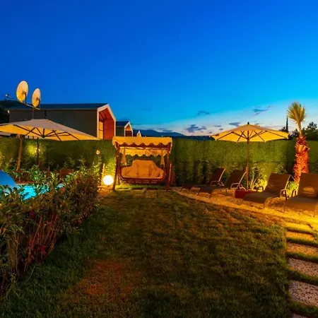 Trio Palazio Villa *