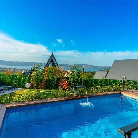 Trio Palazio Villa *