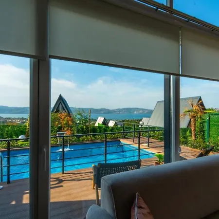 Trio Palazio Villa *