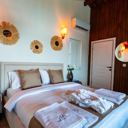 Trio Palazio Villa *