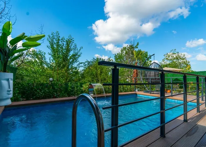 Trio Palazio Villa *